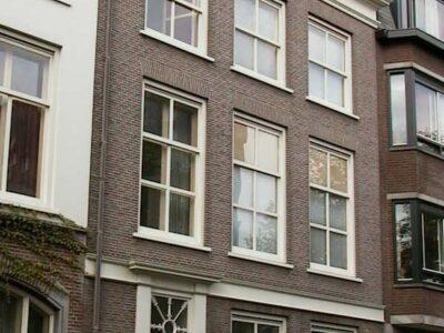 (zelf?)nummering luidt Bierkade 14 en 14a t/m 15g