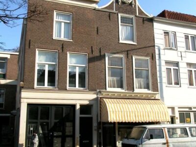 Brouwersgracht 6 (links) en 8 (rechts)