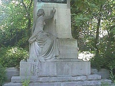 gedenkmonument gebroeders Maris