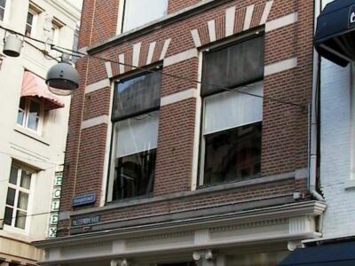 entreezijde aan de Hoogstraat