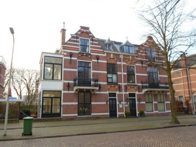 herkomst: R. Joosten   datum: 28 maart 2014  rechter bouwdeel Kerkhoflaan 8