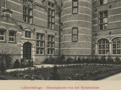 herkomst: HGA   jaar: ca.1907   prentbriefkaart   binnenplaats