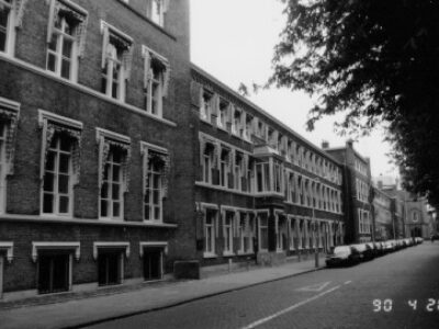 herkomst: mz   datum: 26-4-1990