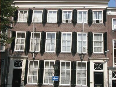 rechterdeel is nr. 24 (linkerdeel is 25)