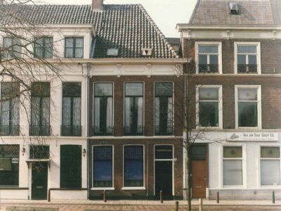 herkomst: REO   jaar: 1993  Toussaintakde nr.3 in het midden van de foto