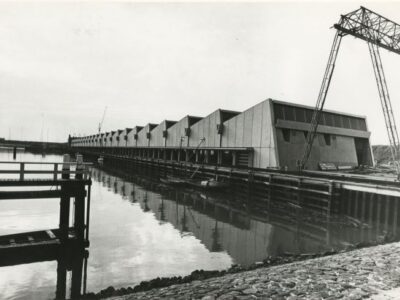 herkomst: HGA   jaar: ca.1964   Visafslag tijdens de bouw